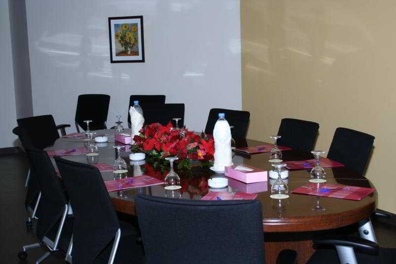 Markazia Suites Beirut Eksteriør billede